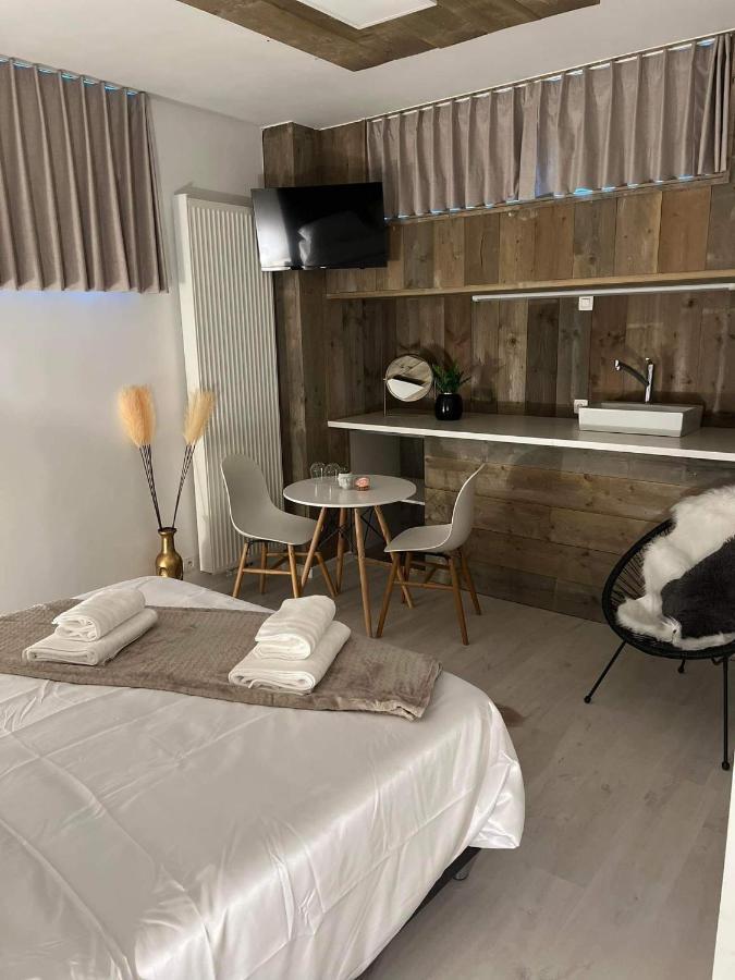 Ruime Luxe Kamer In Centrum Brugge Met Badkamer! Bagian luar foto